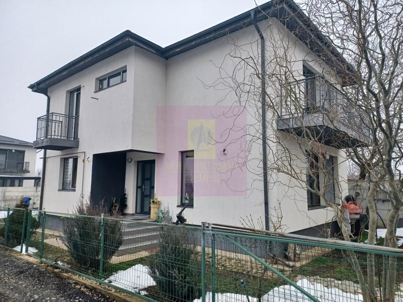 Joita, casa P+1E+pod, 124 mp utili + terasa, balcoane, magazie